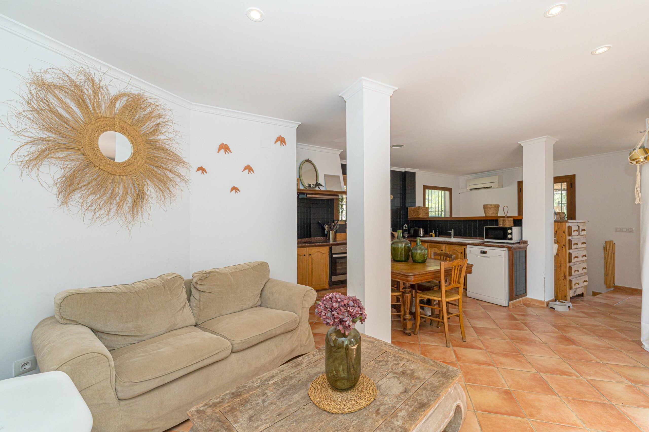 Villa de 4 dormitorios a la venta en Alcalalí