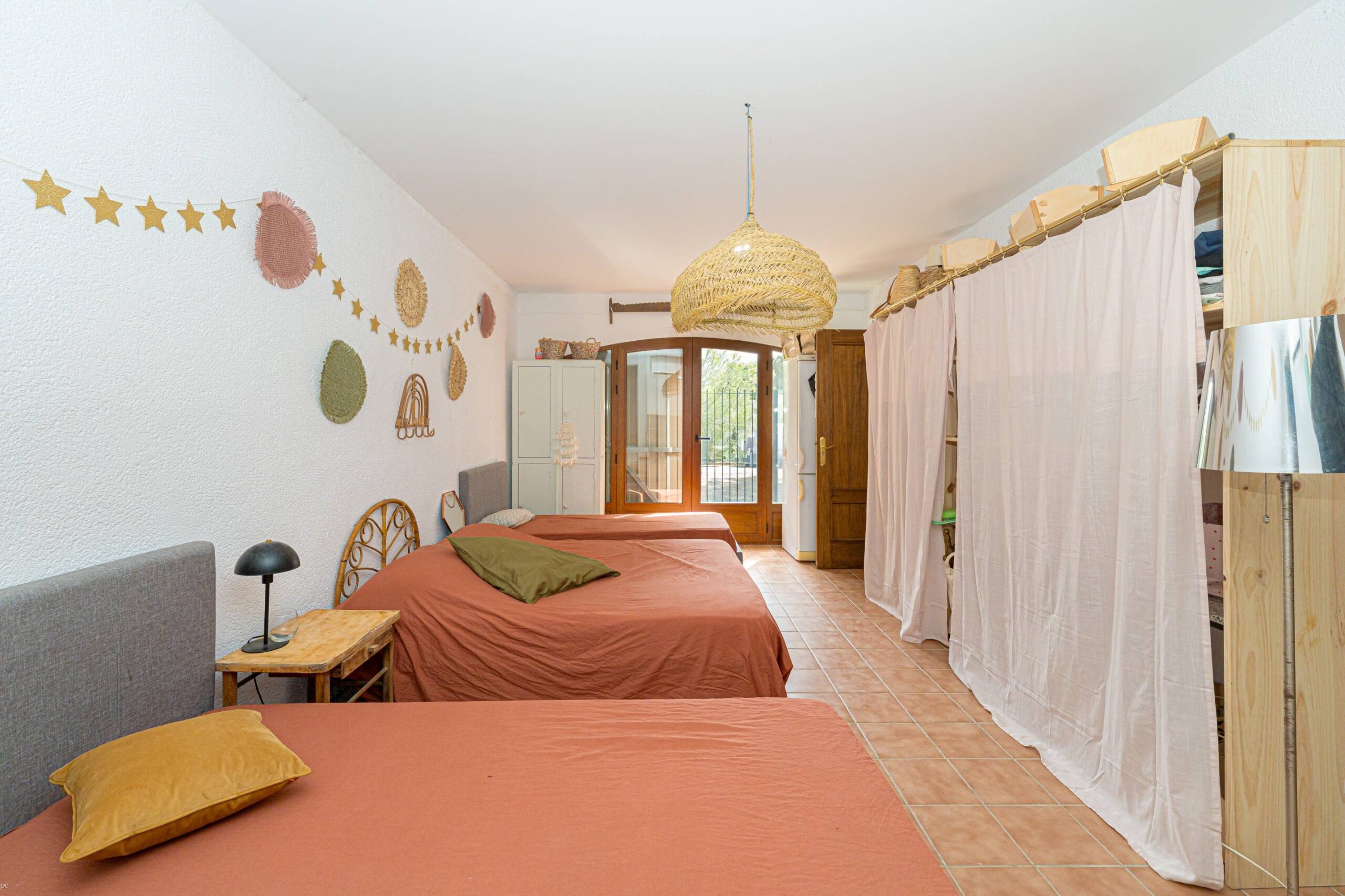Villa de 4 dormitorios a la venta en Alcalalí