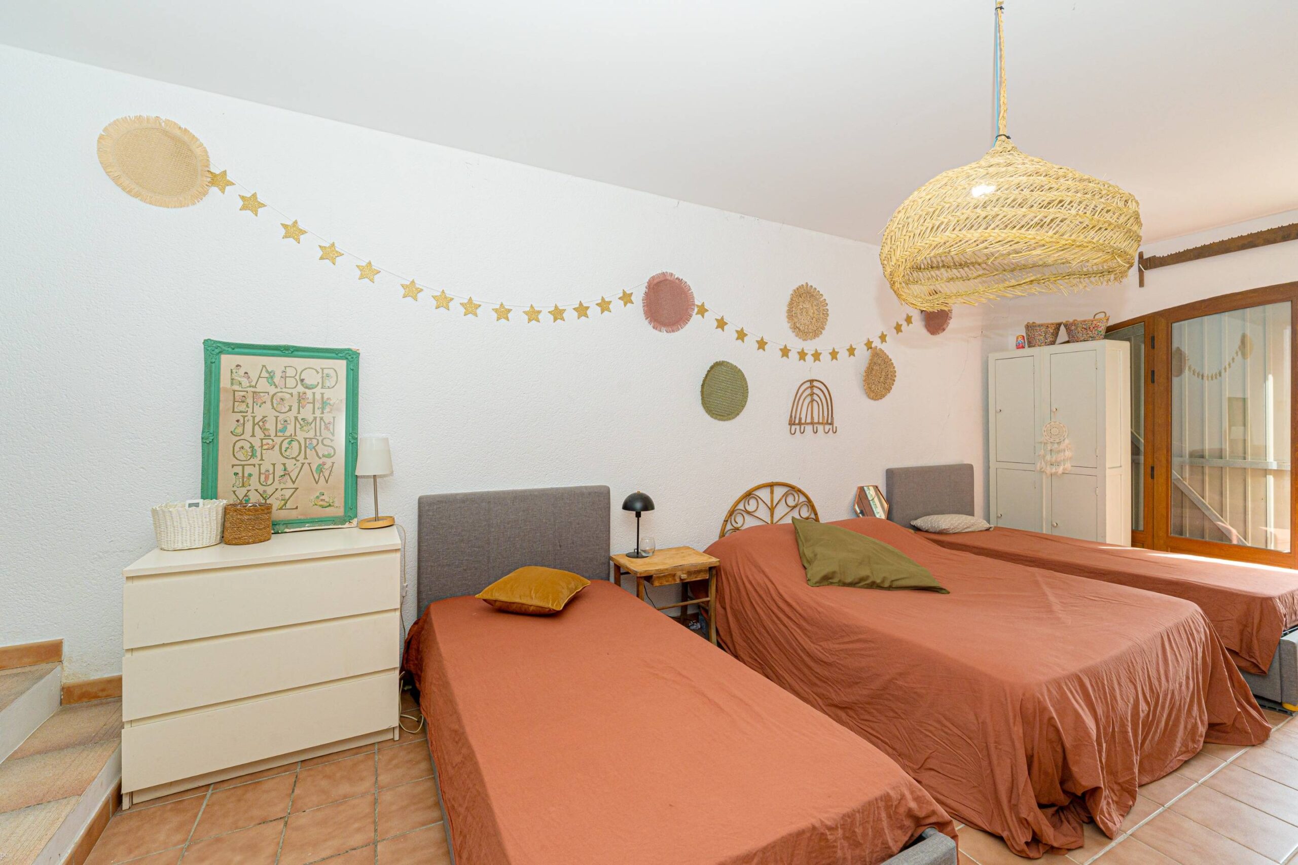 Villa de 4 dormitorios a la venta en Alcalalí