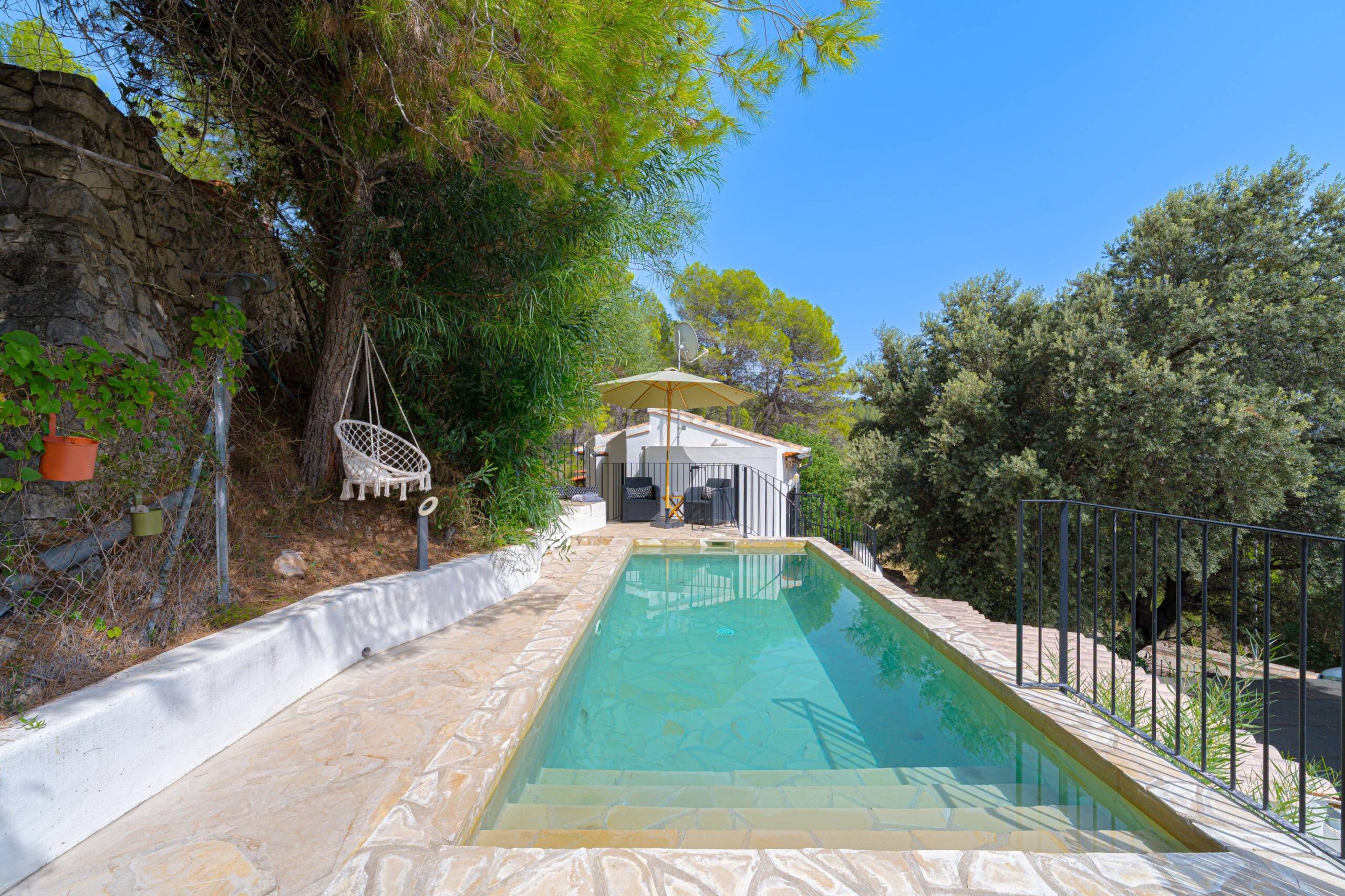Villa de 4 dormitorios a la venta en Alcalalí