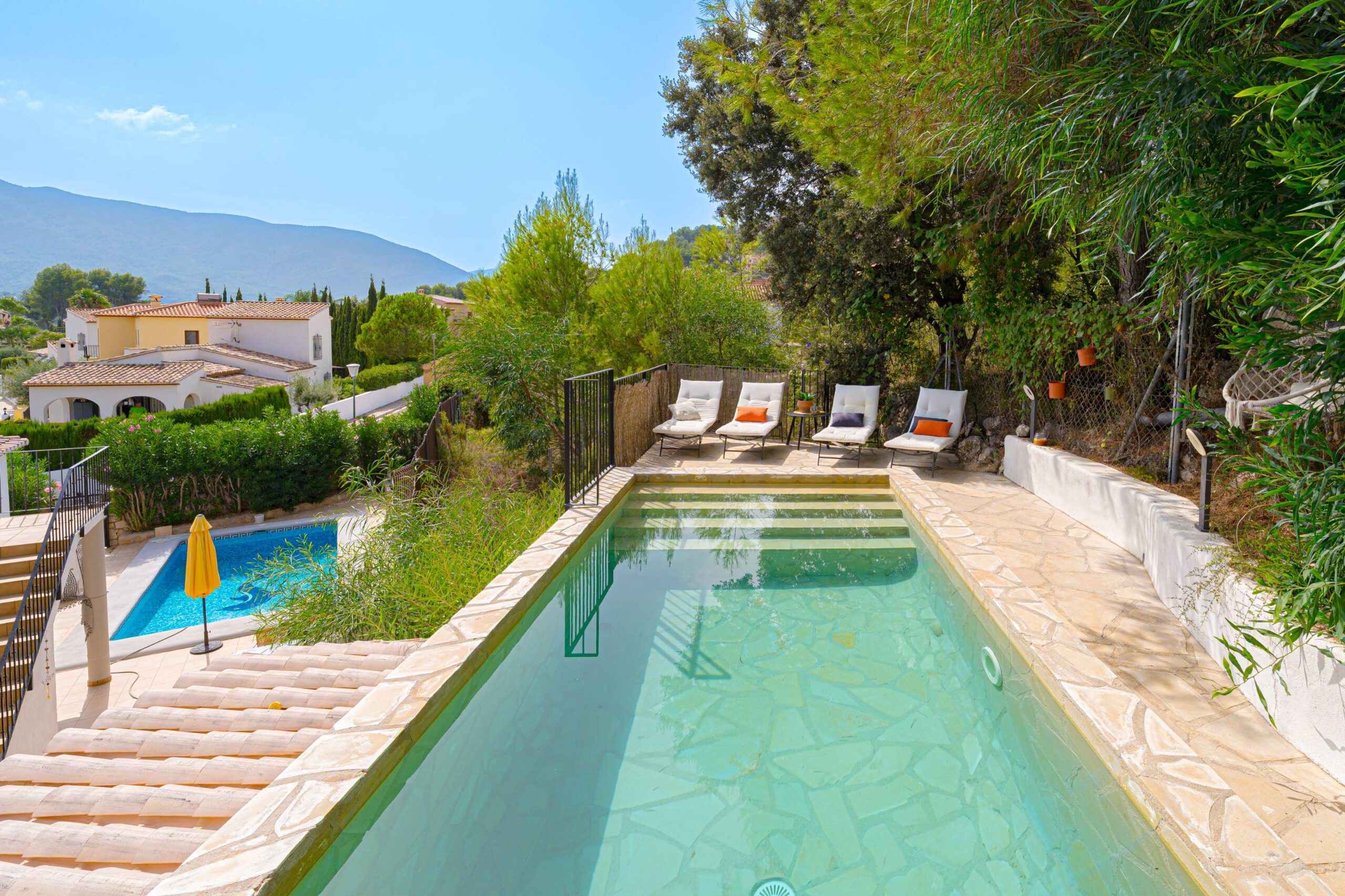Villa de 4 dormitorios a la venta en Alcalalí