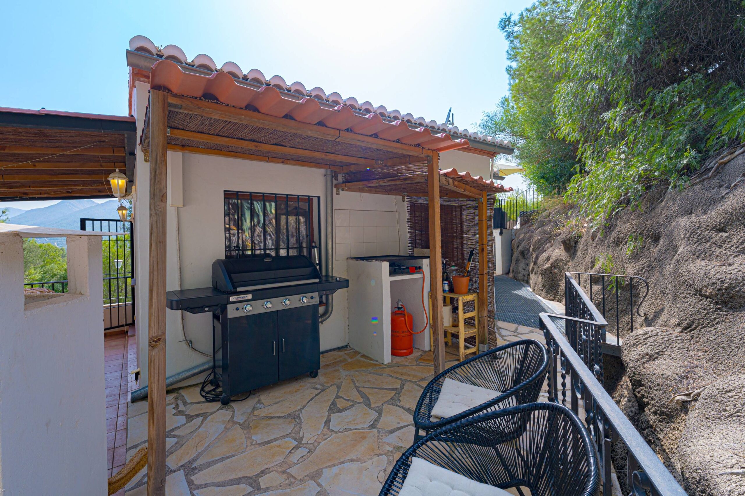 Villa de 4 dormitorios a la venta en Alcalalí
