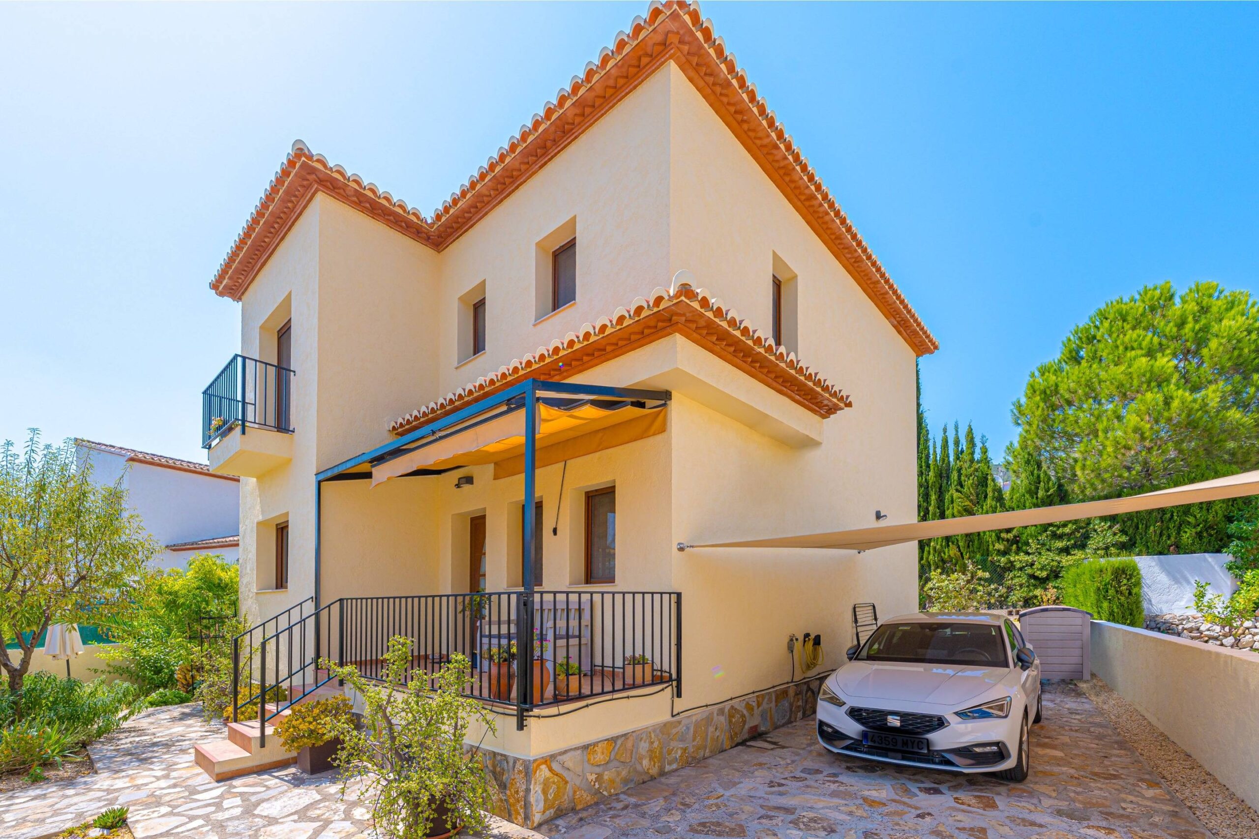 Villa a la venta en excelentes condiciones en Alcalalí