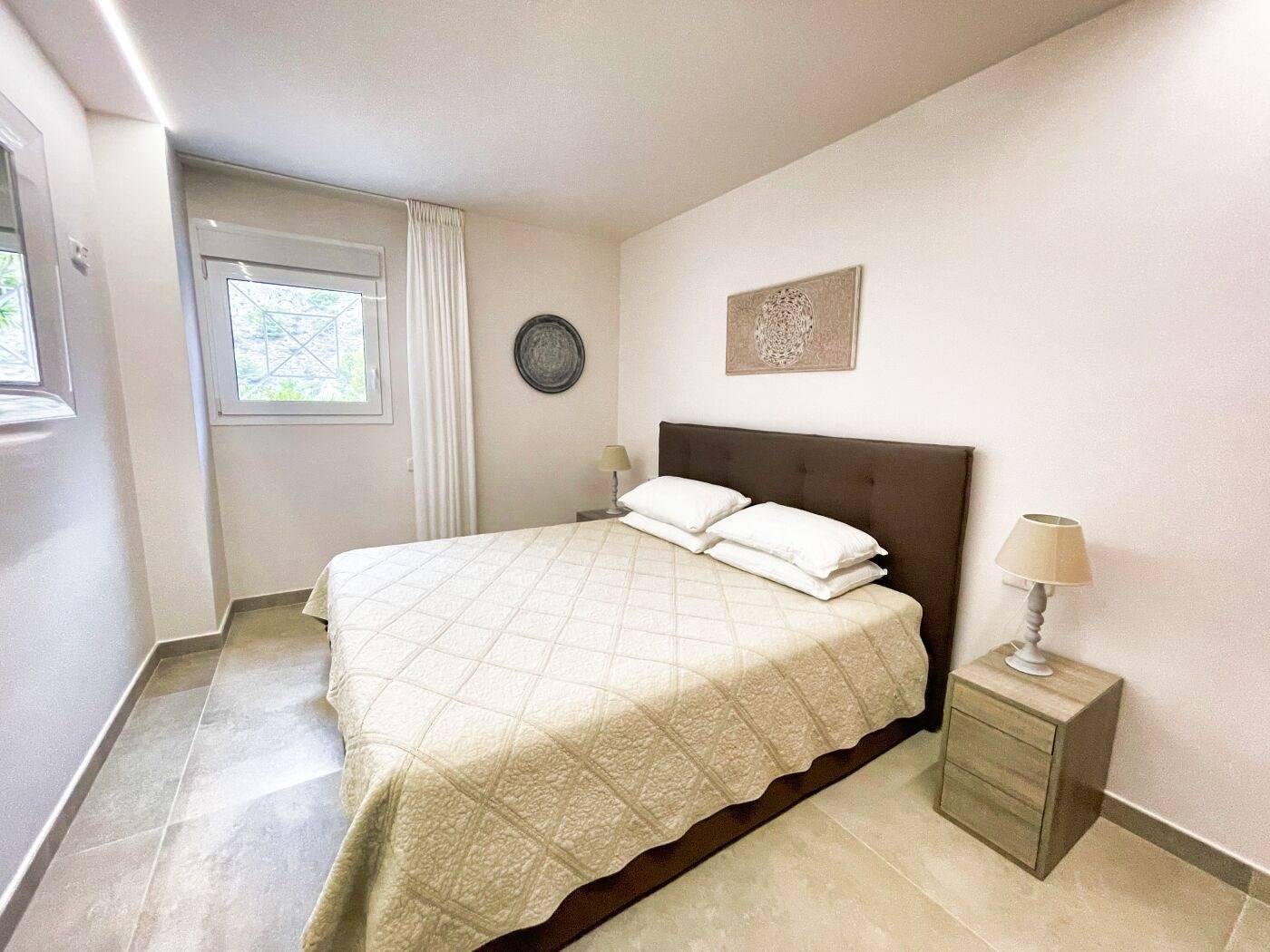 Villa en Sierra de Altea con amplios jardines y vistas panorámicas