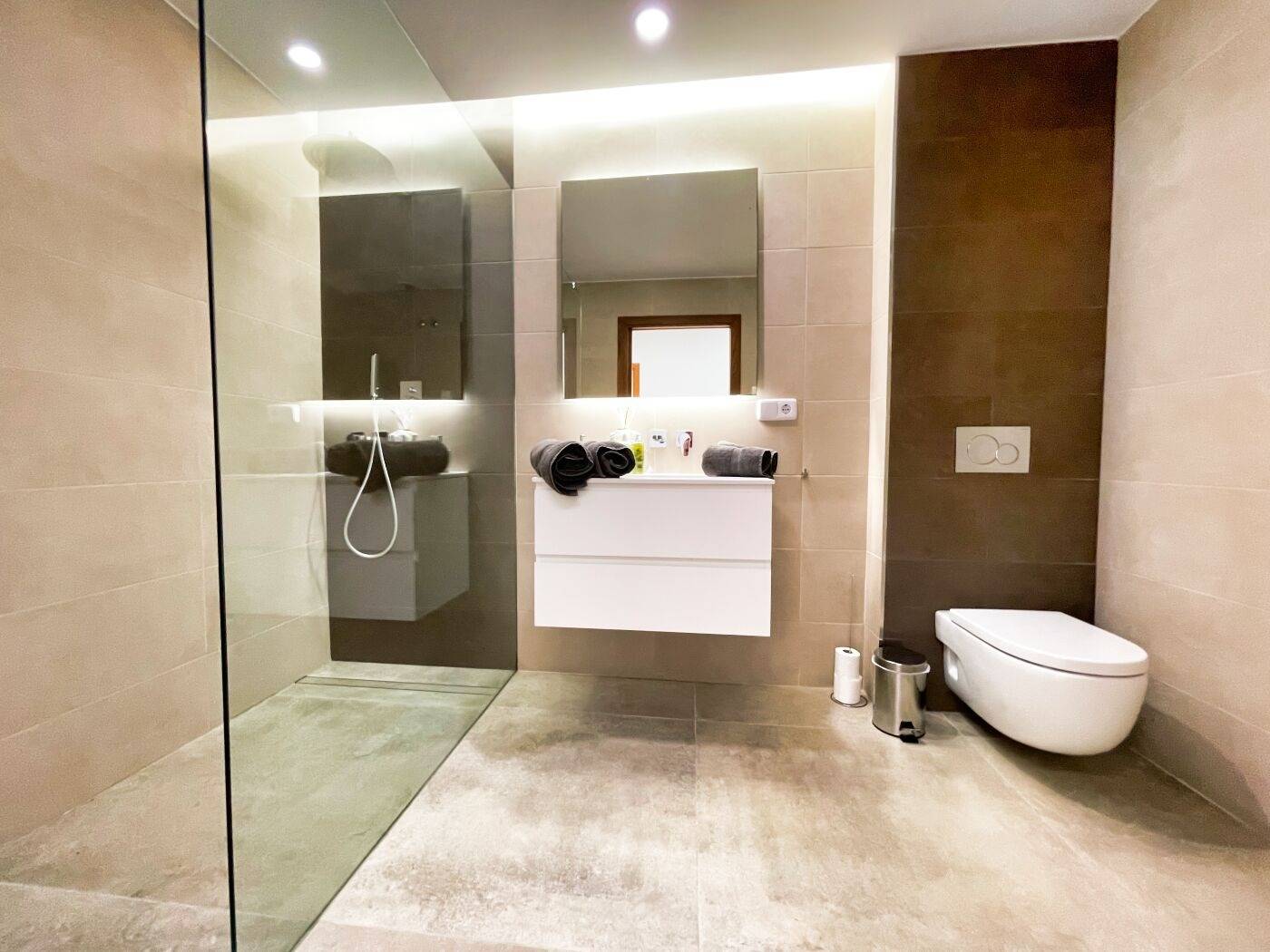 Villa en Sierra de Altea con amplios jardines y vistas panorámicas