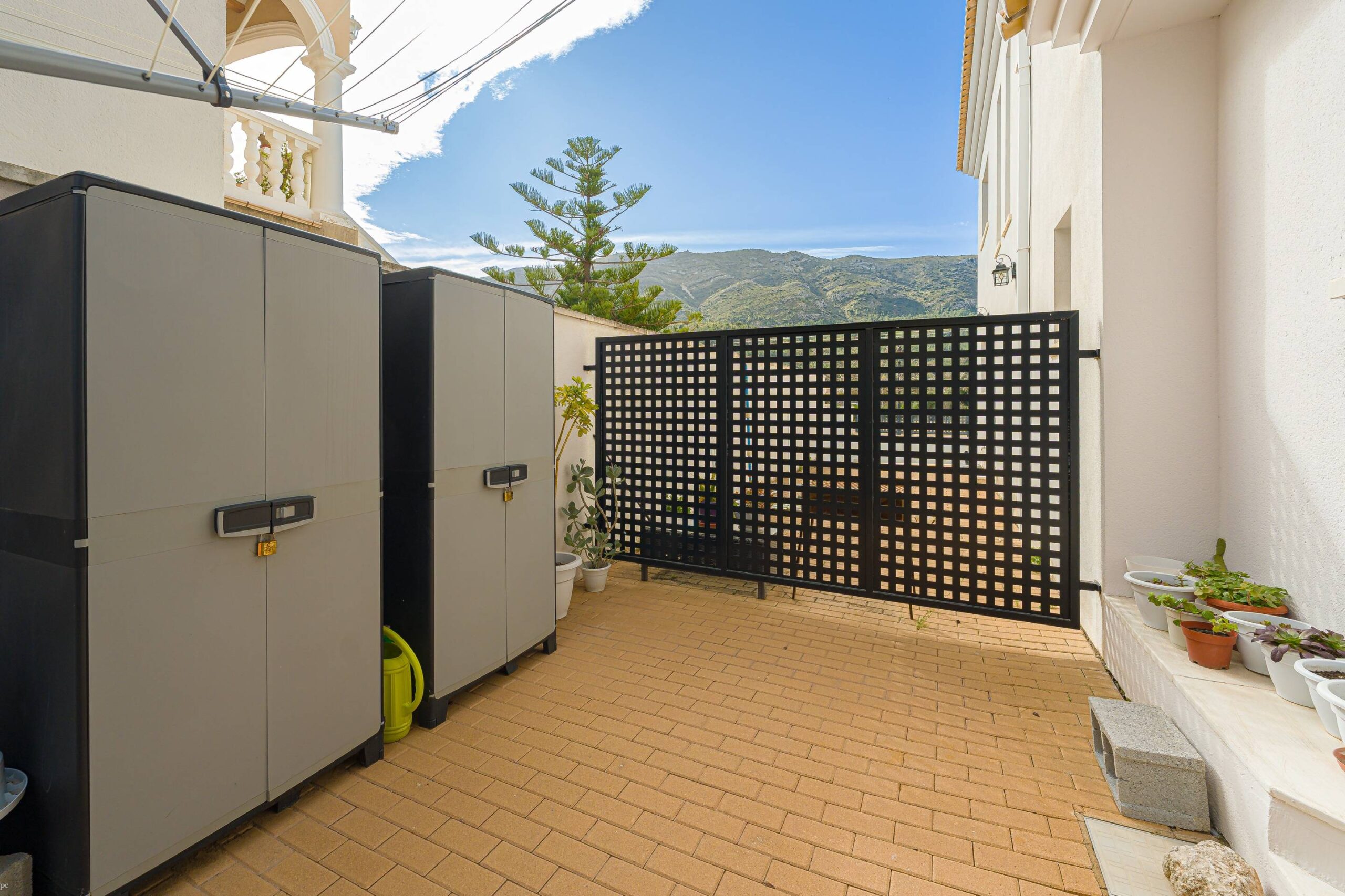 Encantador adosado a la venta en Parcent