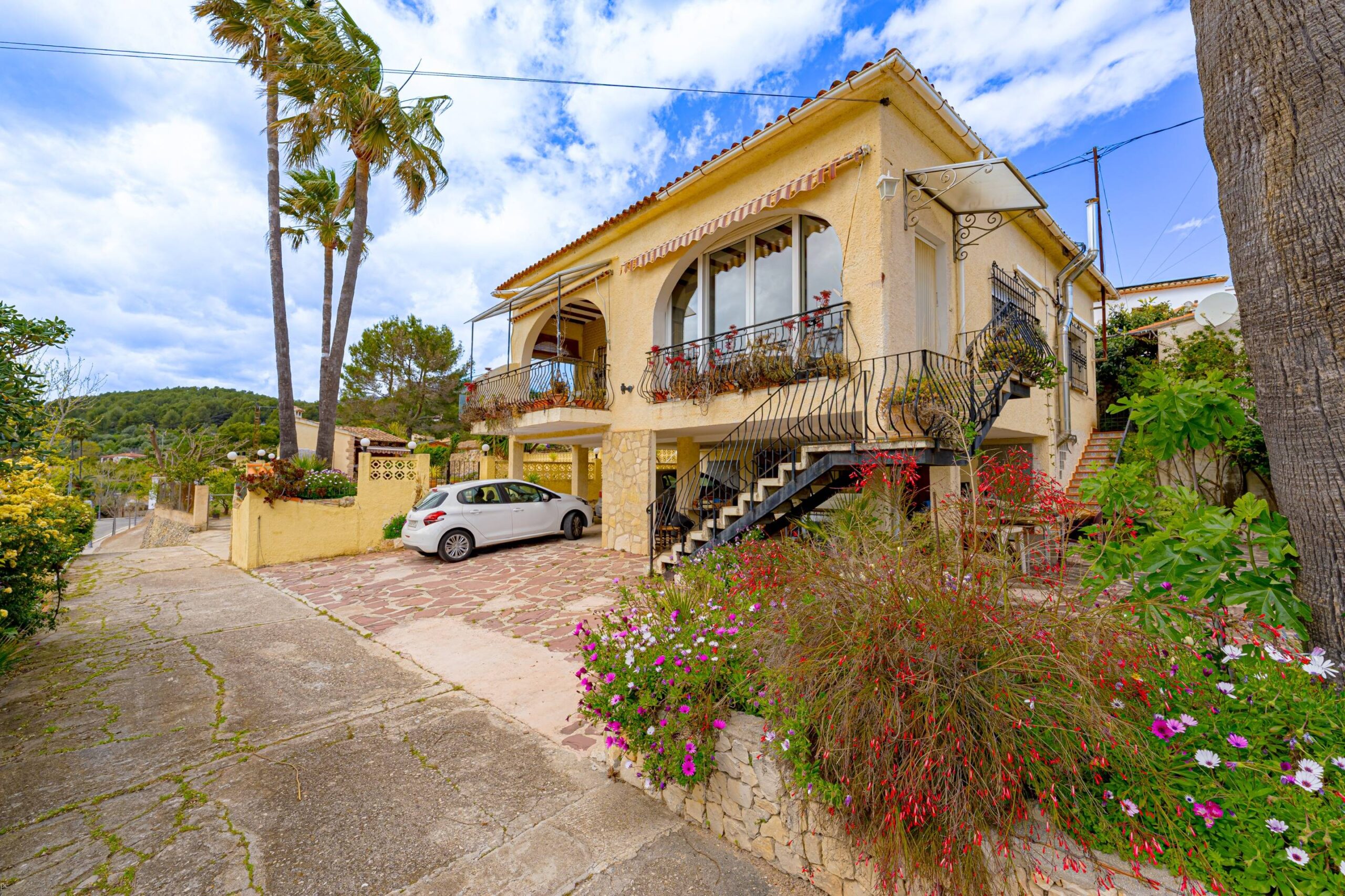 Chalet con vistas abiertas al valle
