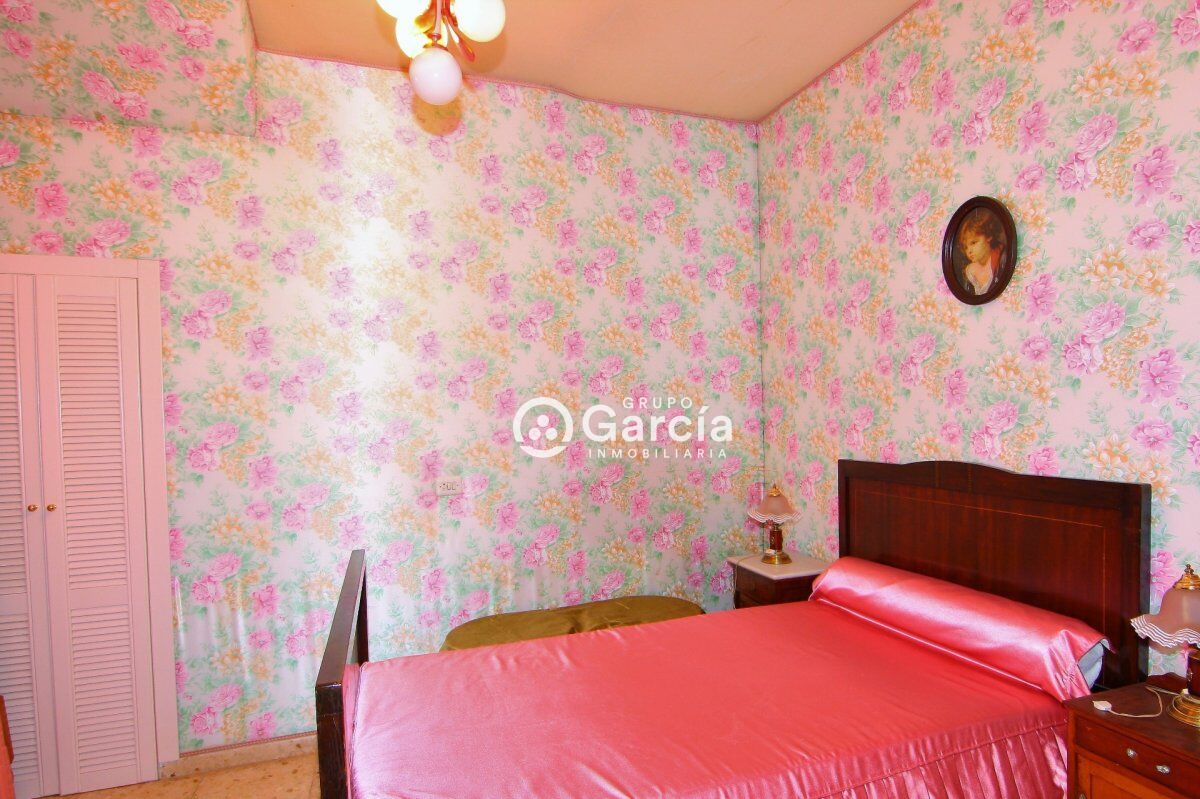 AMPLIA VILLA A LA VENTA EN PEDREGUER GV2018585-A