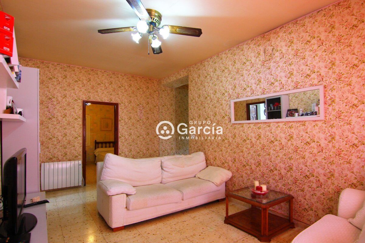 AMPLIA VILLA A LA VENTA EN PEDREGUER GV2018585-A