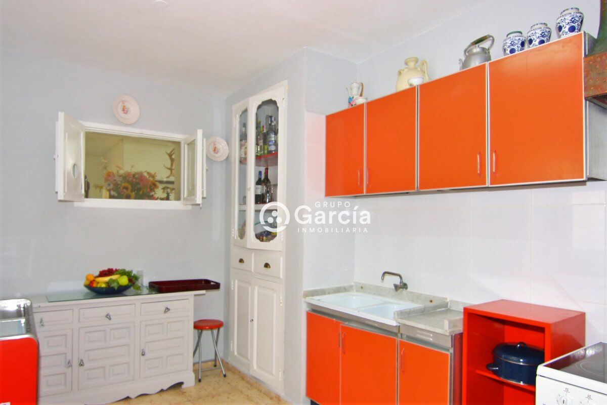 AMPLIA VILLA A LA VENTA EN PEDREGUER GV2018585-A