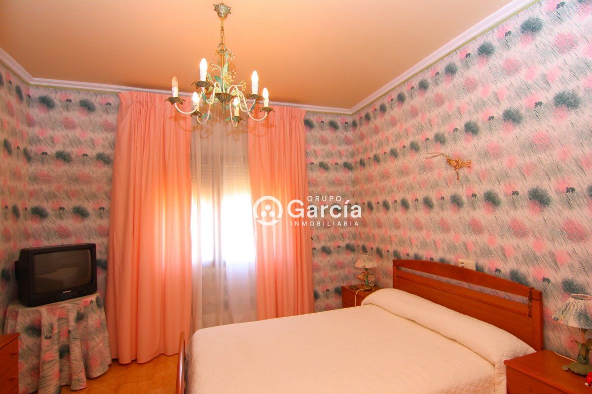 AMPLIA VILLA A LA VENTA EN PEDREGUER GV2018585-A