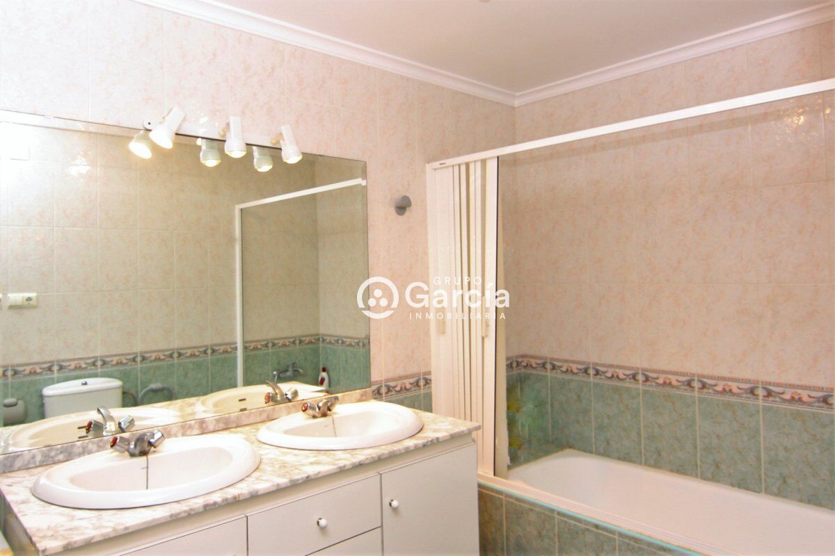 AMPLIA VILLA A LA VENTA EN PEDREGUER GV2018585-A