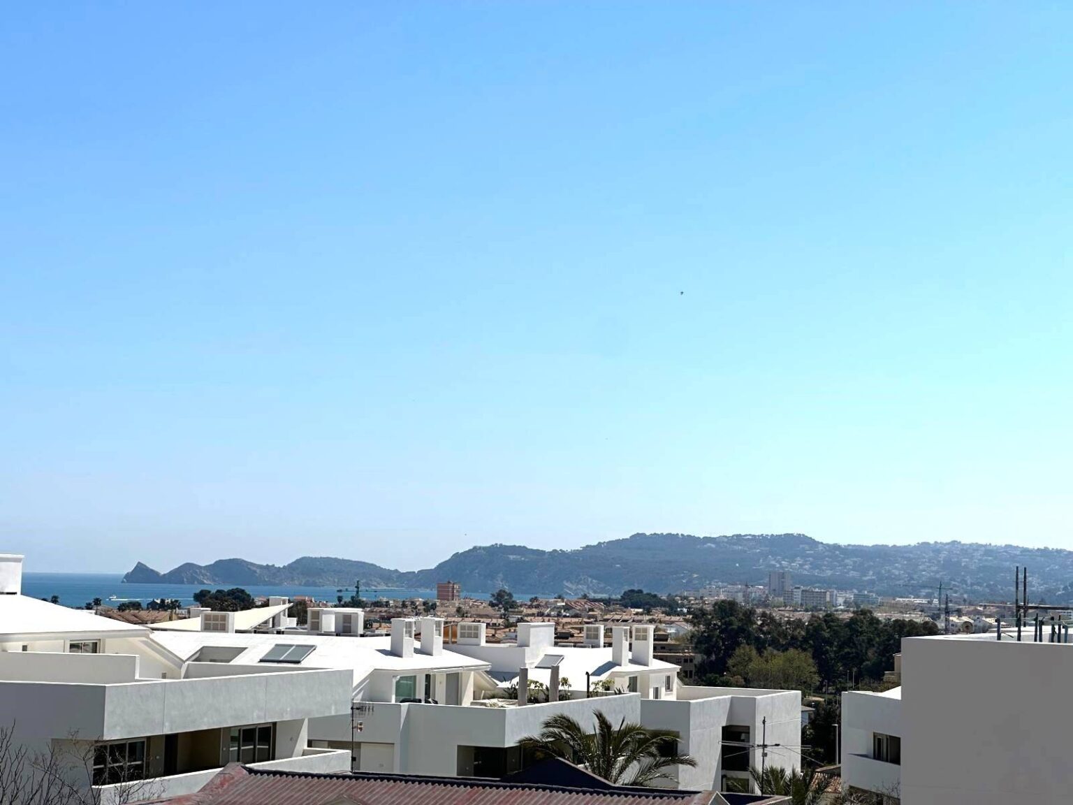 Ático con vistas al mar y 3 dormitorios en venta en Jávea