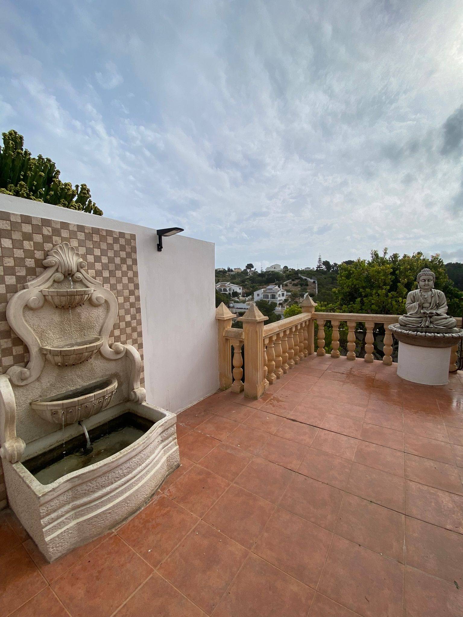 Chalet Reformado en Venta en Jávea con Fantásticas Vistas