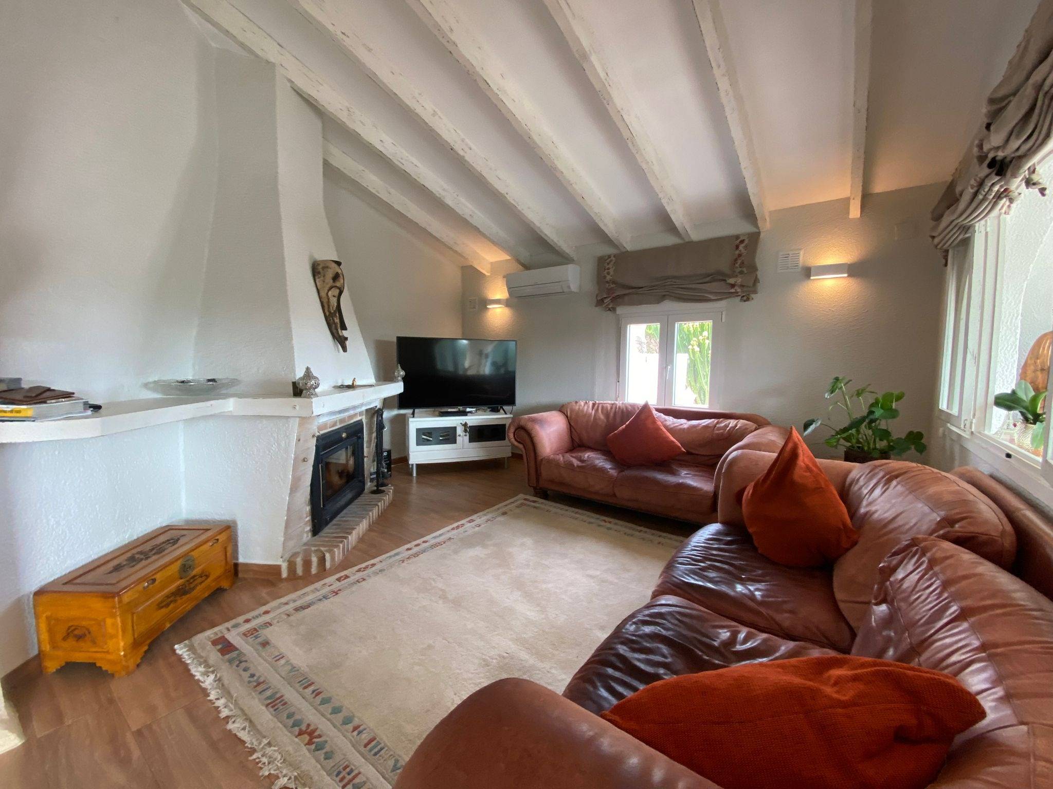 Chalet Reformado en Venta en Jávea con Fantásticas Vistas