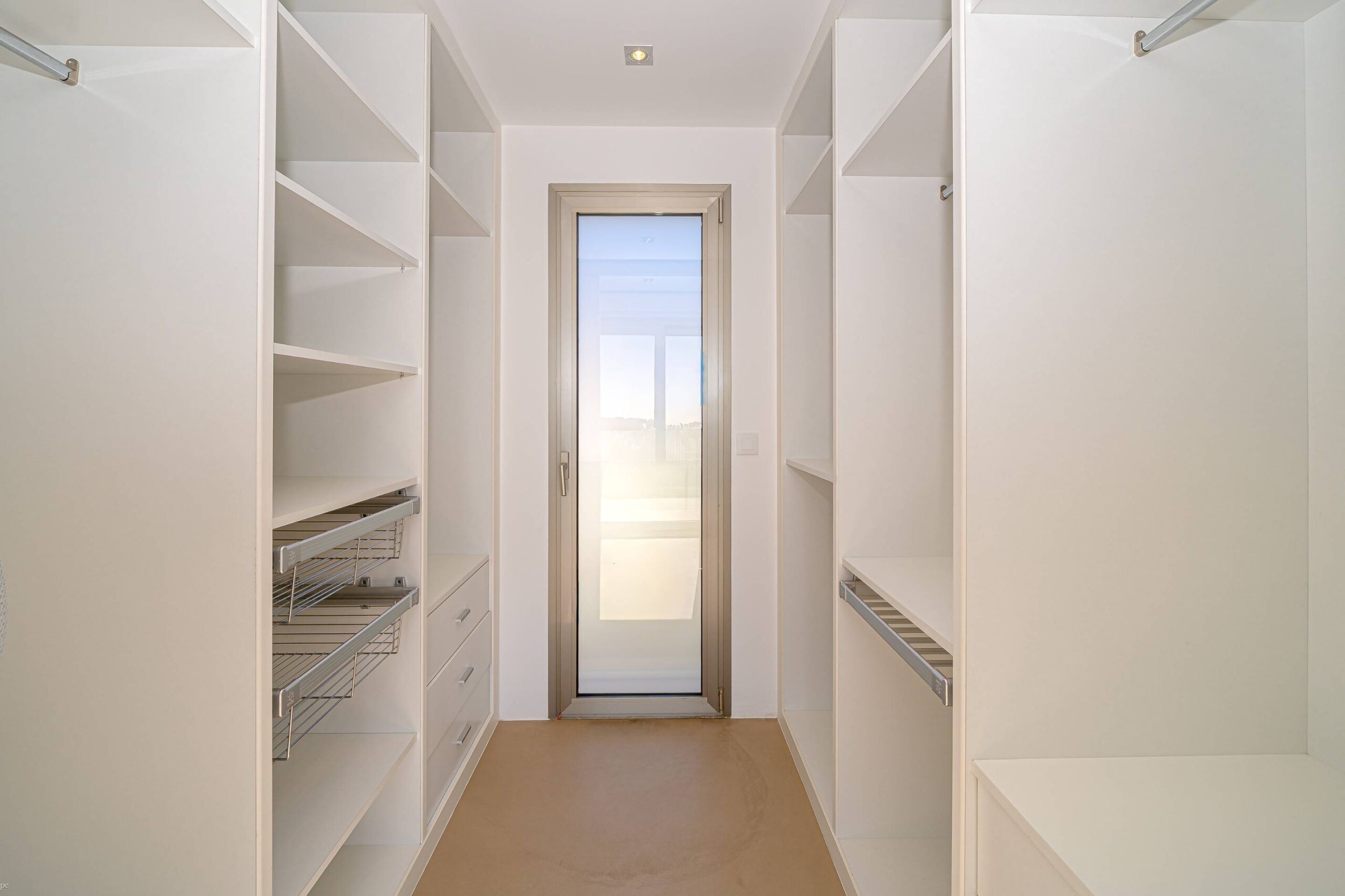 villa moderna con vistas al mar en venta en Jávea