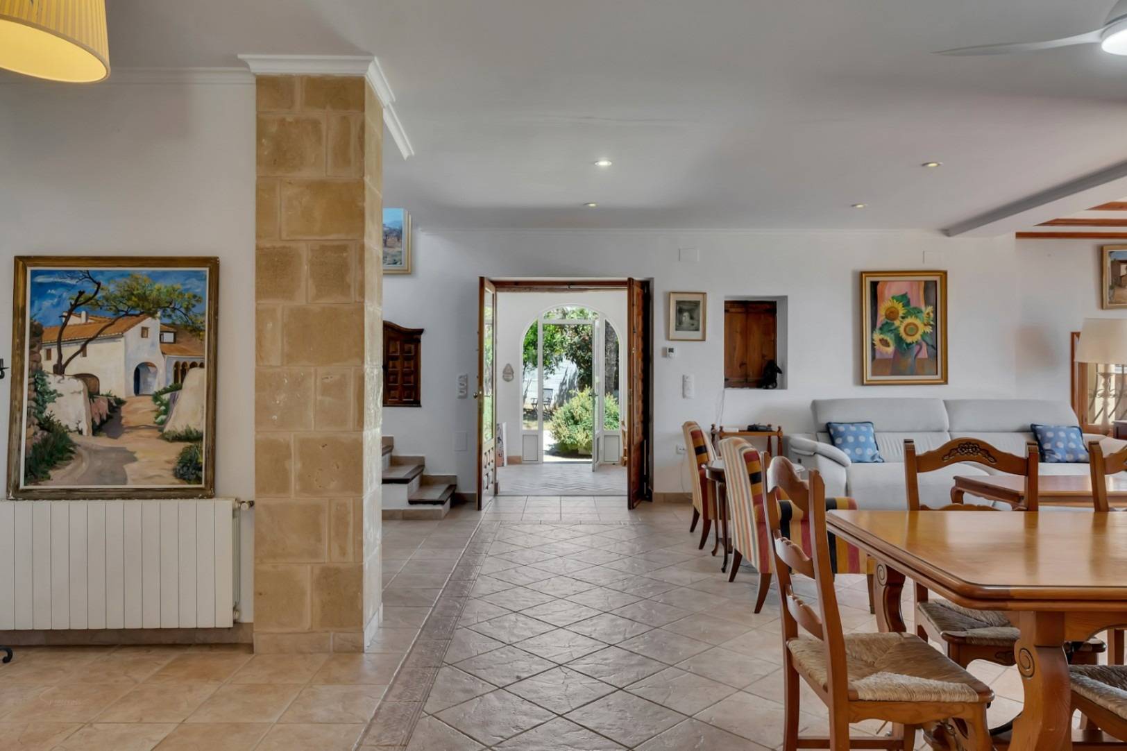 Villa familiar mediterránea con bonitas vistas en venta en Jávea