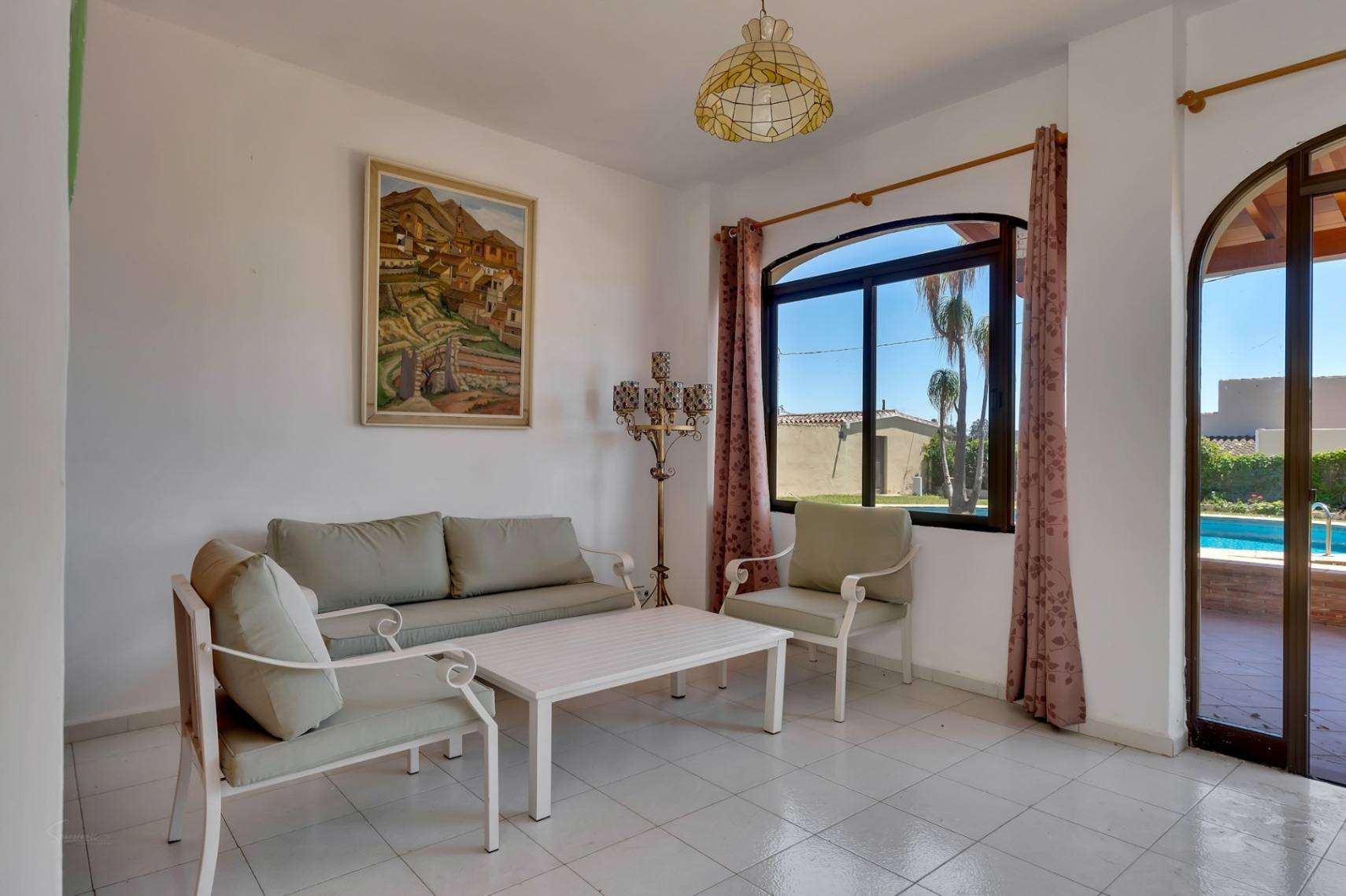 Villa familiar mediterránea con bonitas vistas en venta en Jávea