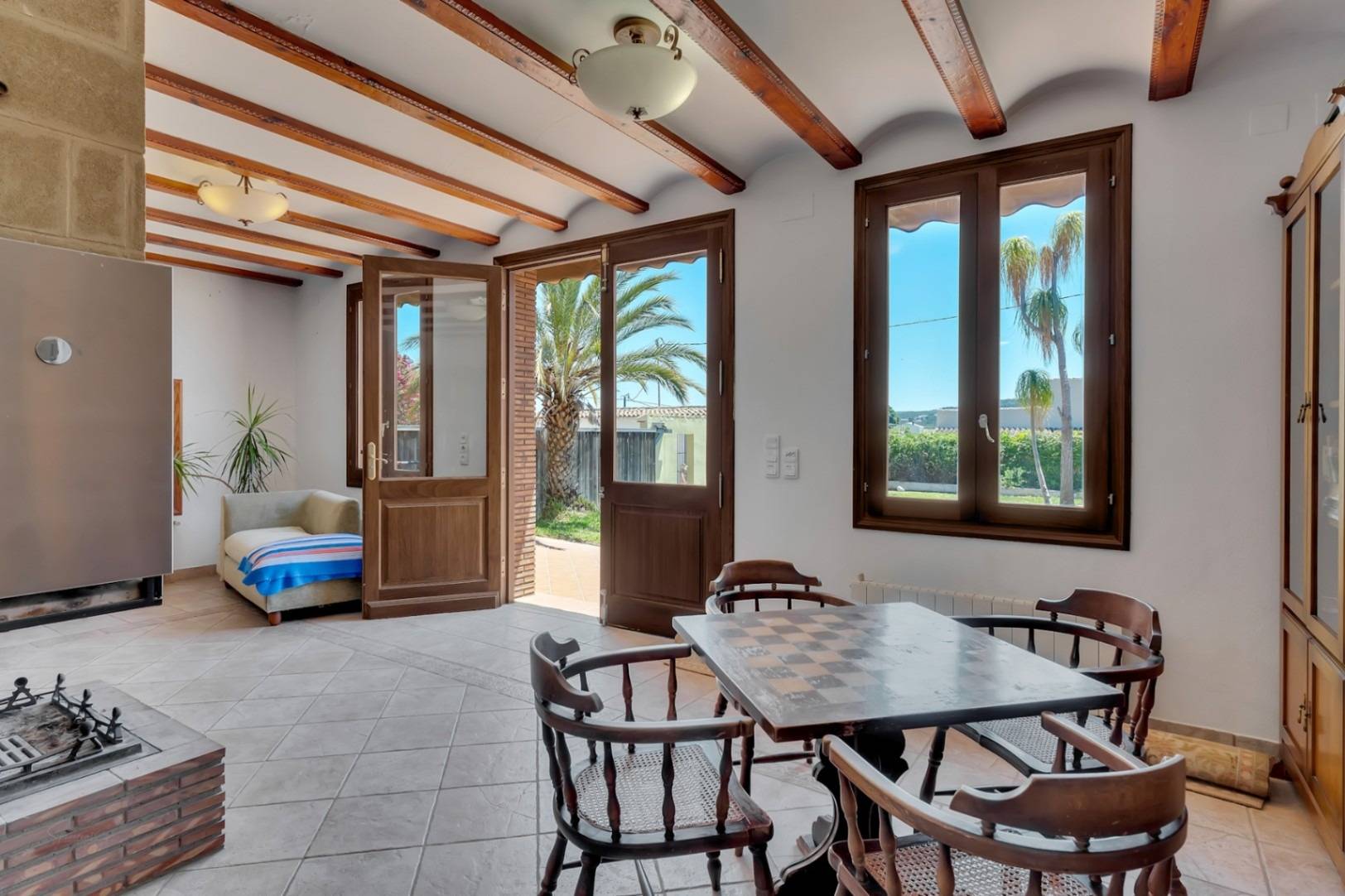 Villa familiar mediterránea con bonitas vistas en venta en Jávea