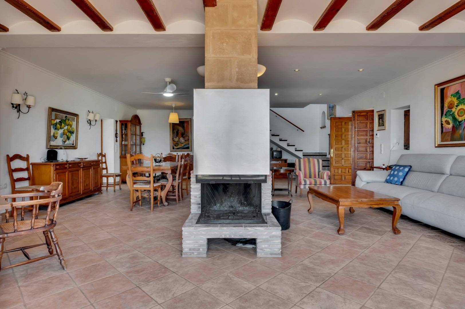 Villa familiar mediterránea con bonitas vistas en venta en Jávea