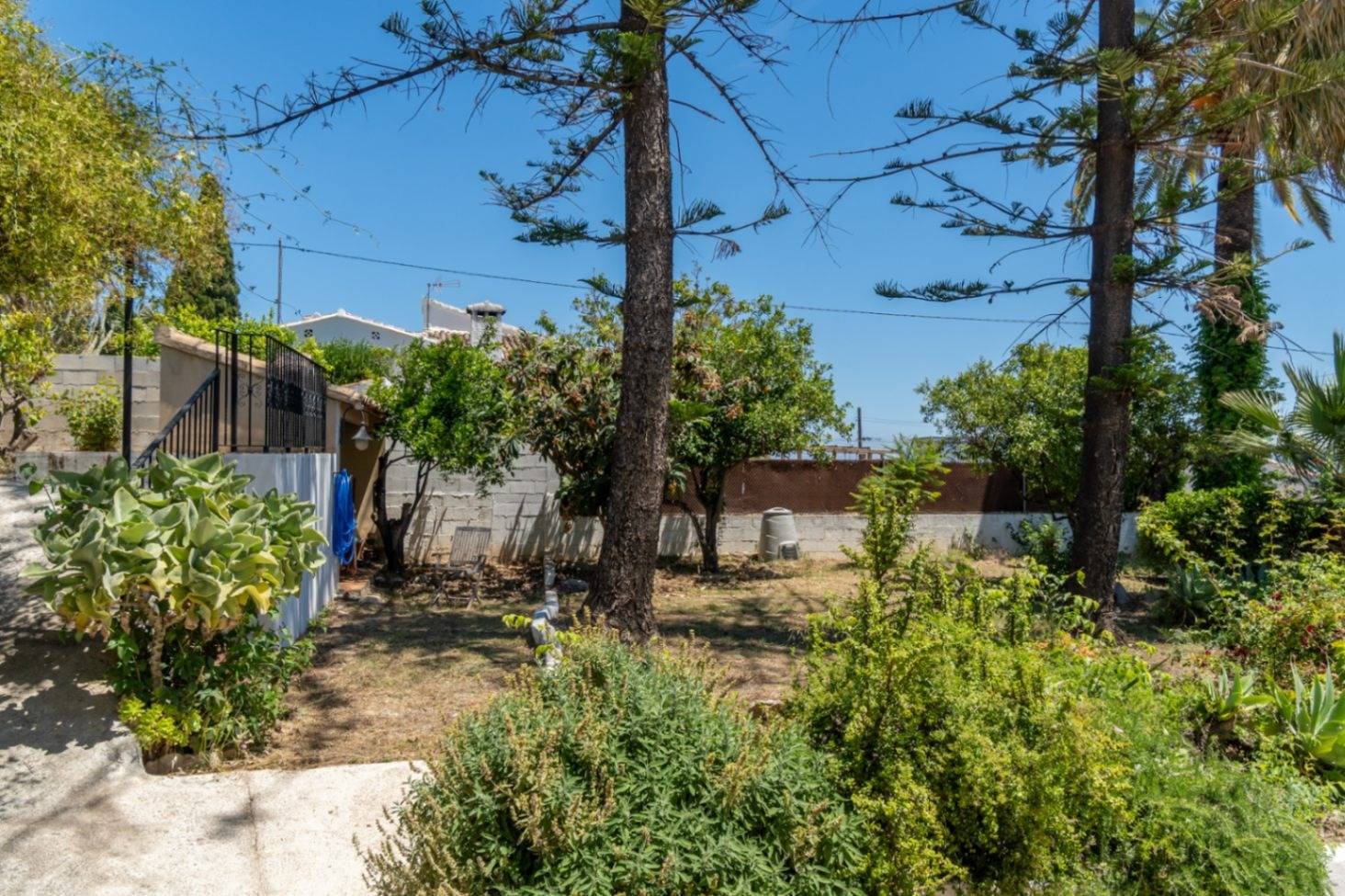Villa familiar mediterránea con bonitas vistas en venta en Jávea