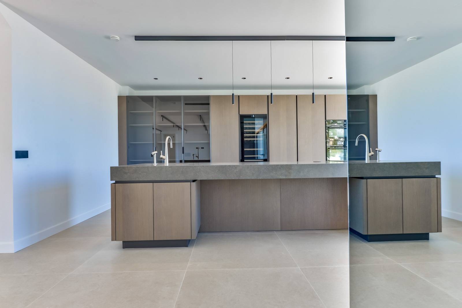 Villa Salónica. Villa contemporánea con excepcionales vistas al mar en venta en Altea Hills.
