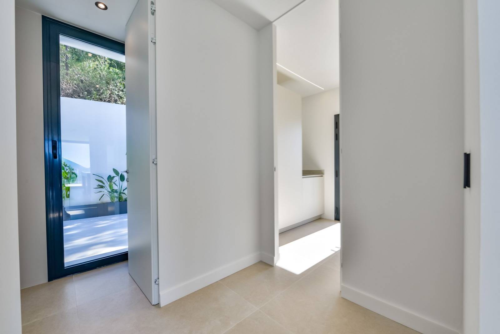 Villa Salónica. Villa contemporánea con excepcionales vistas al mar en venta en Altea Hills.