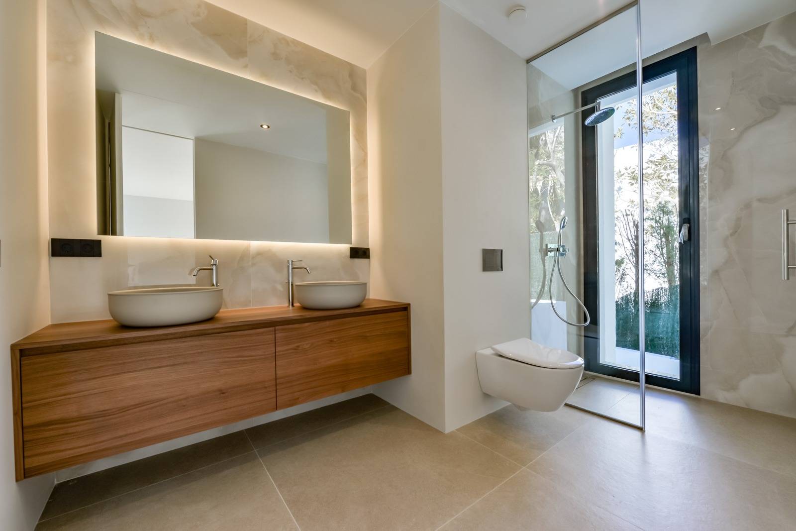 Villa Salónica. Villa contemporánea con excepcionales vistas al mar en venta en Altea Hills.