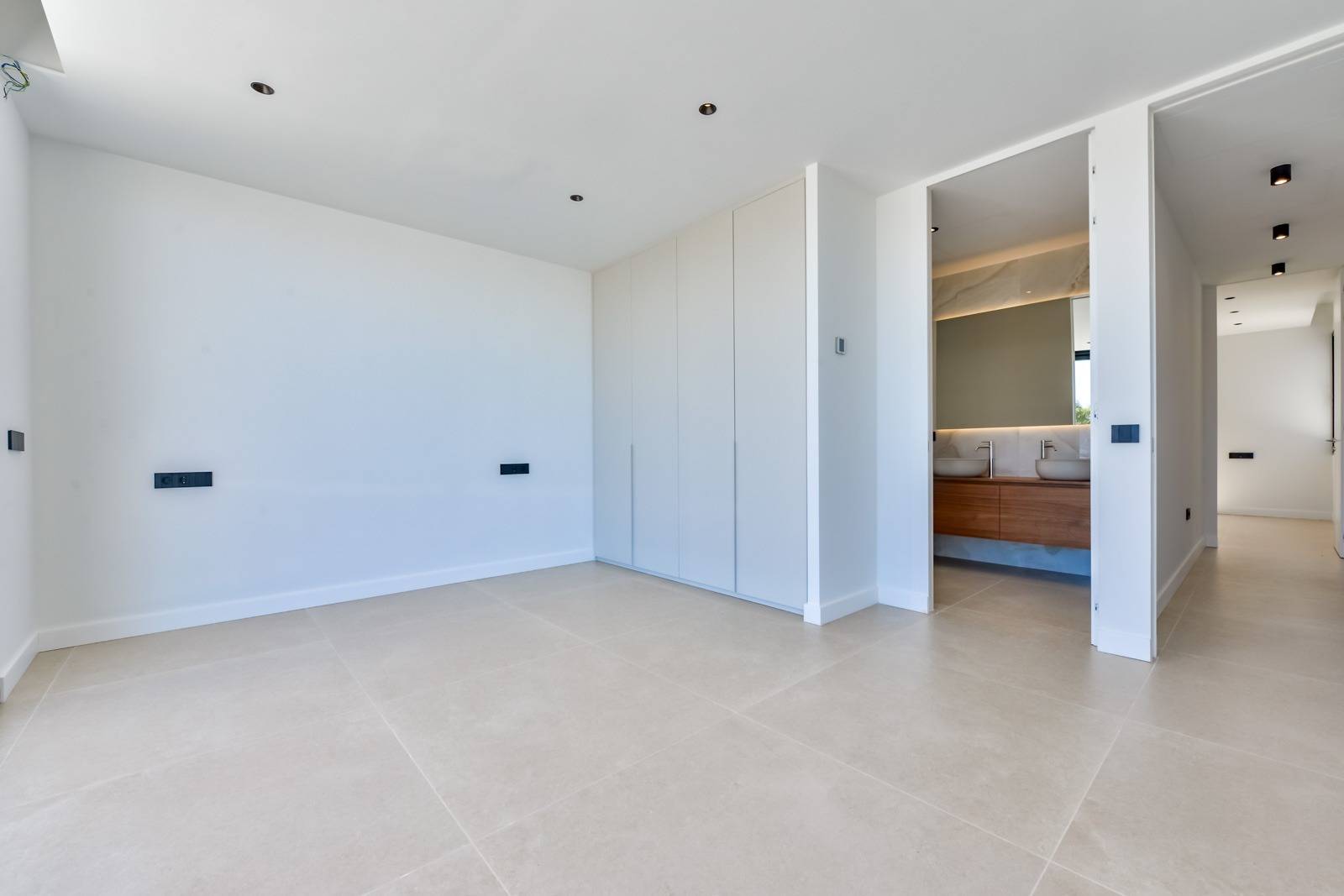 Villa Salónica. Villa contemporánea con excepcionales vistas al mar en venta en Altea Hills.
