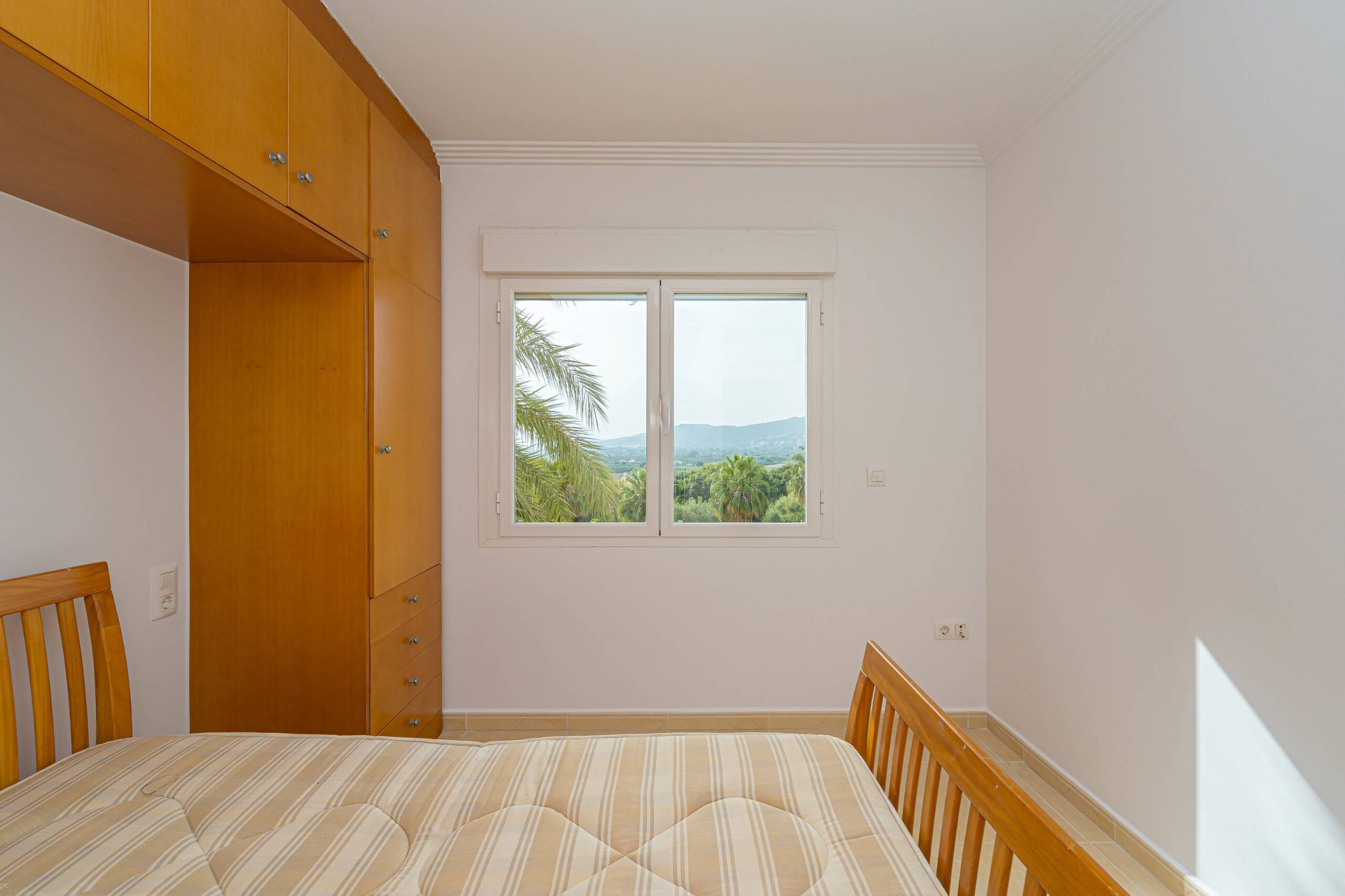 Villa Rosa. Amplia villa con vistas panorámicas en venta en Beniarbeig.