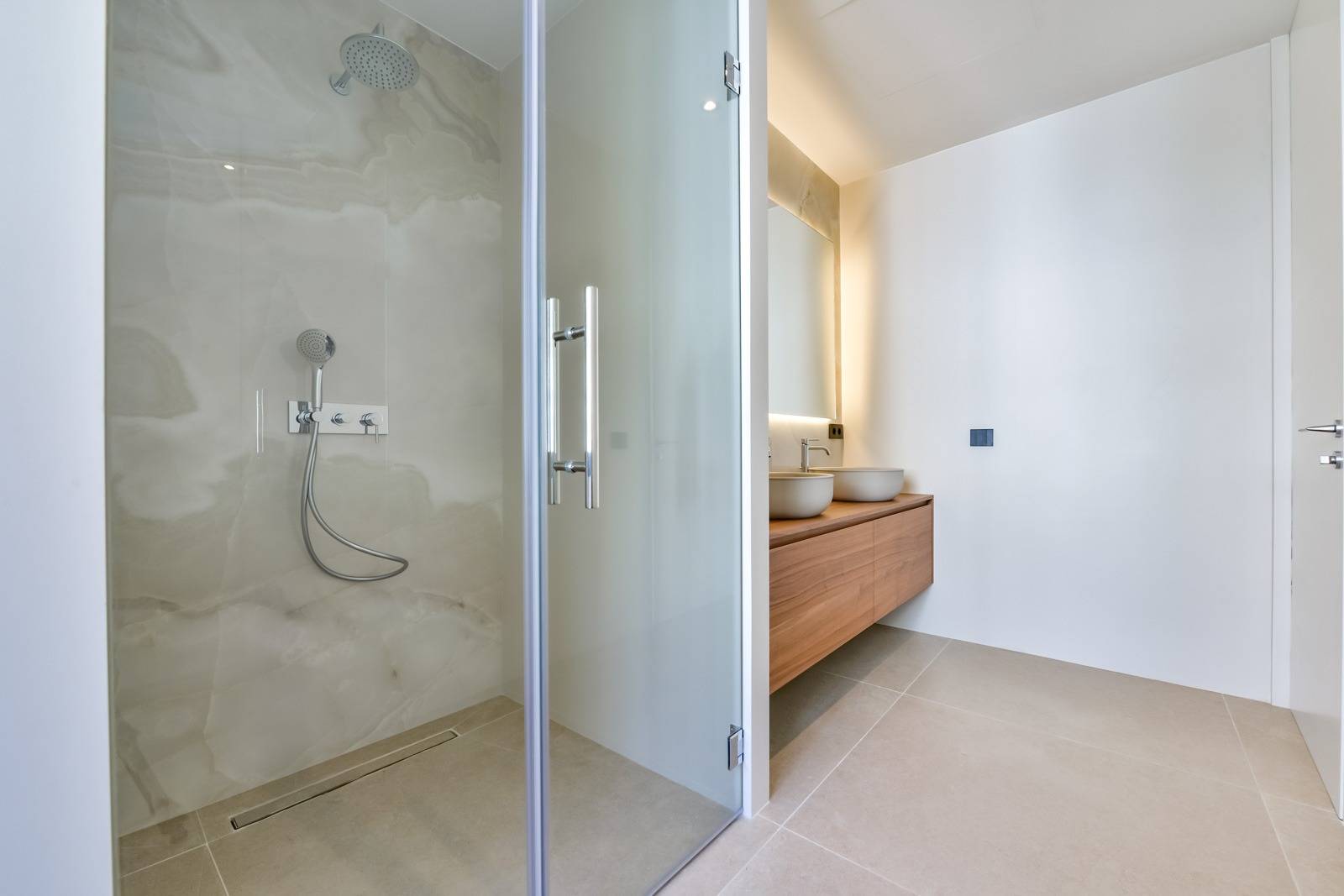 Villa Salónica. Villa contemporánea con excepcionales vistas al mar en venta en Altea Hills.