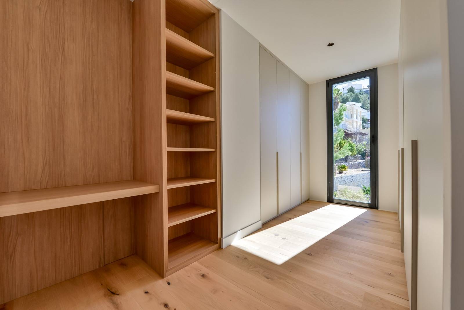 Villa Salónica. Villa contemporánea con excepcionales vistas al mar en venta en Altea Hills.