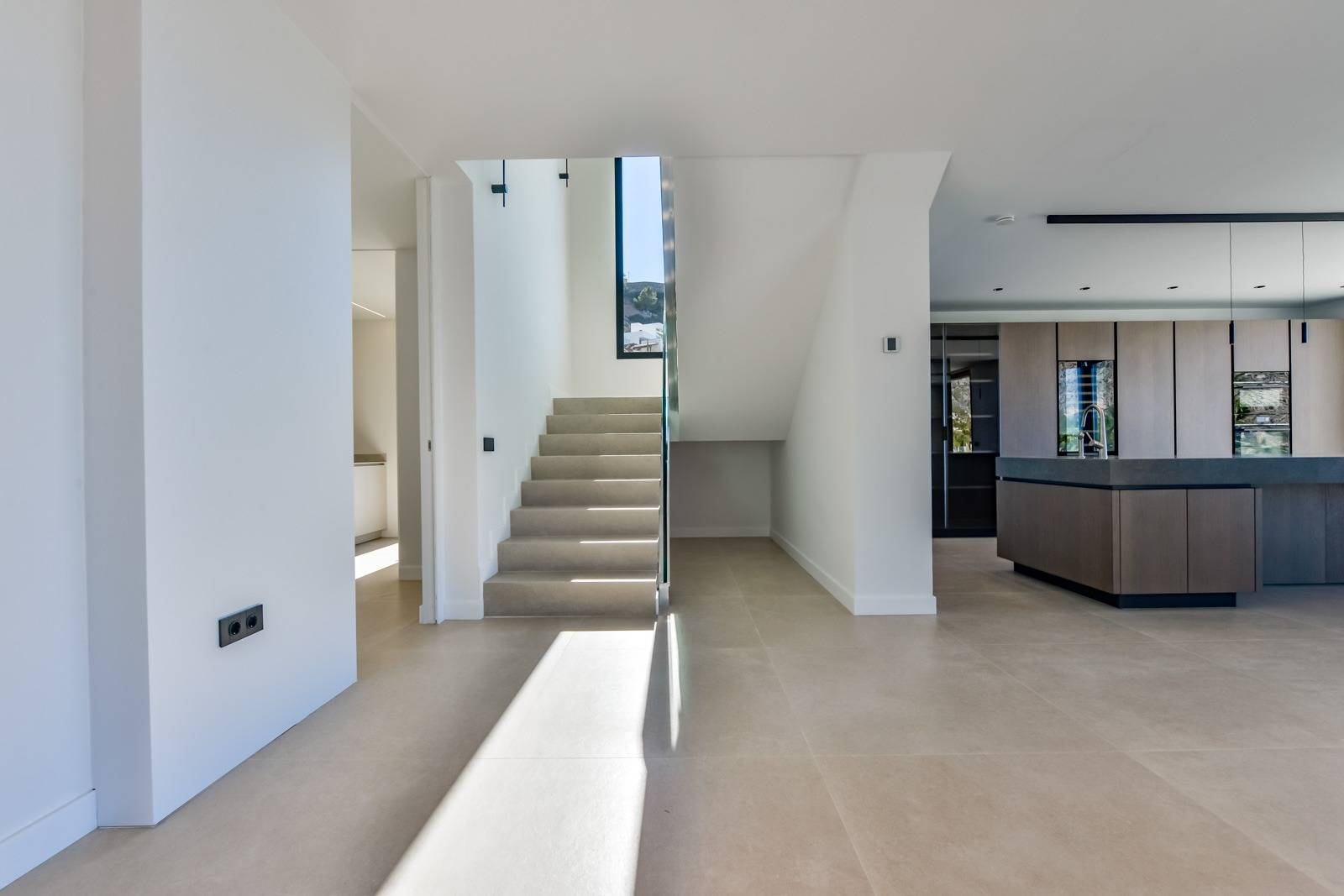 Villa Salónica. Villa contemporánea con excepcionales vistas al mar en venta en Altea Hills.