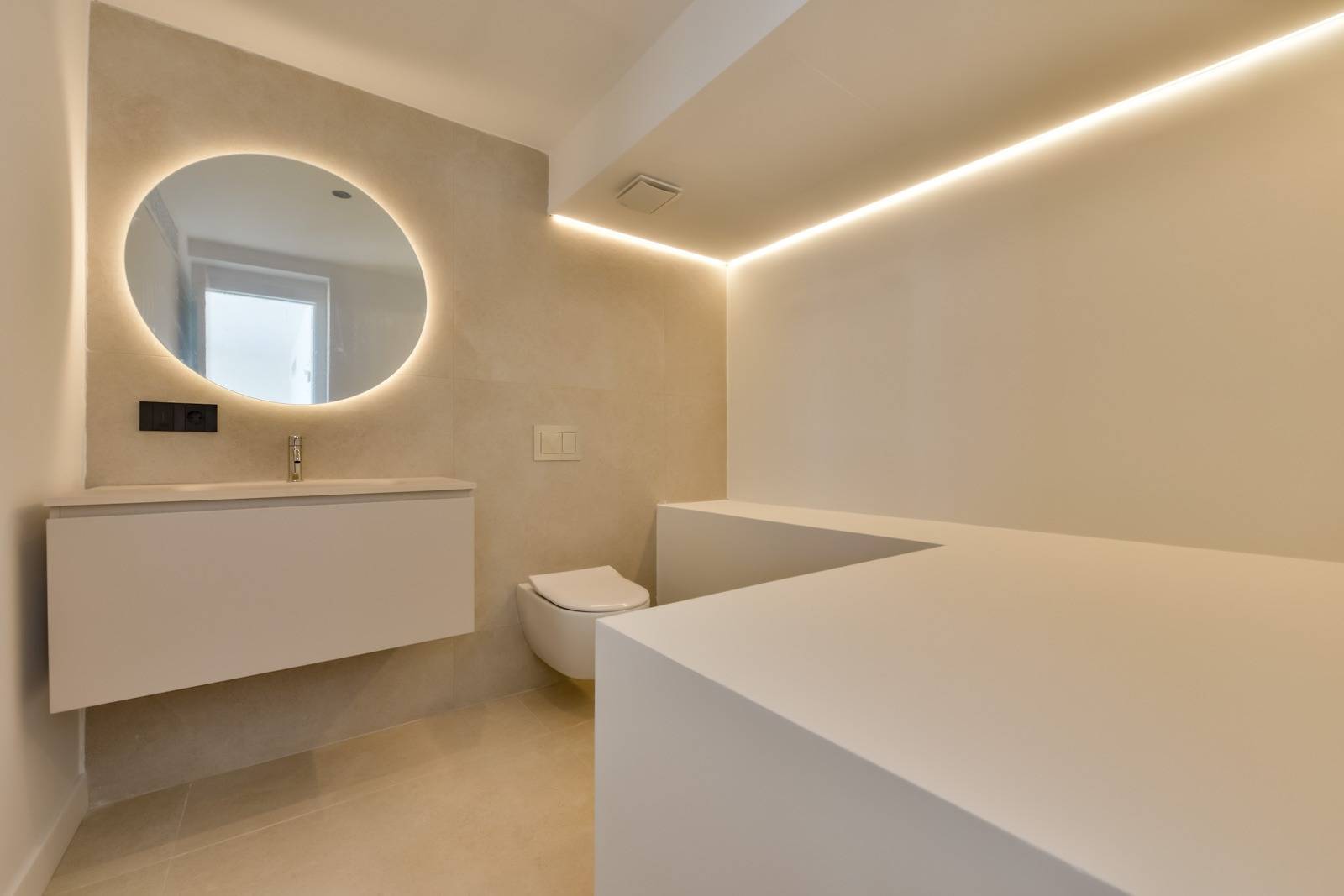 Villa Salónica. Villa contemporánea con excepcionales vistas al mar en venta en Altea Hills.