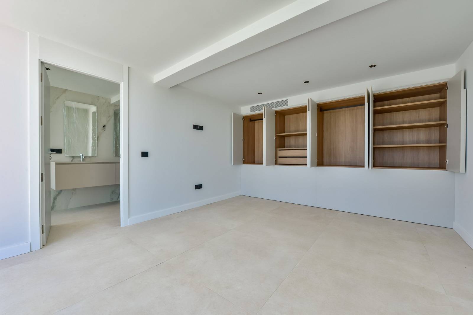 Villa Salónica. Villa contemporánea con excepcionales vistas al mar en venta en Altea Hills.
