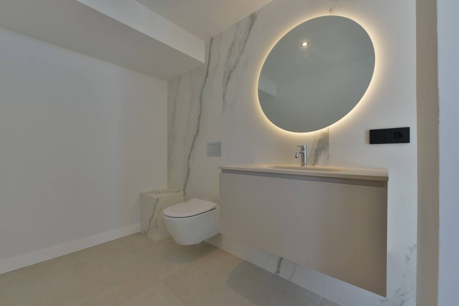 Villa Salónica. Villa contemporánea con excepcionales vistas al mar en venta en Altea Hills.