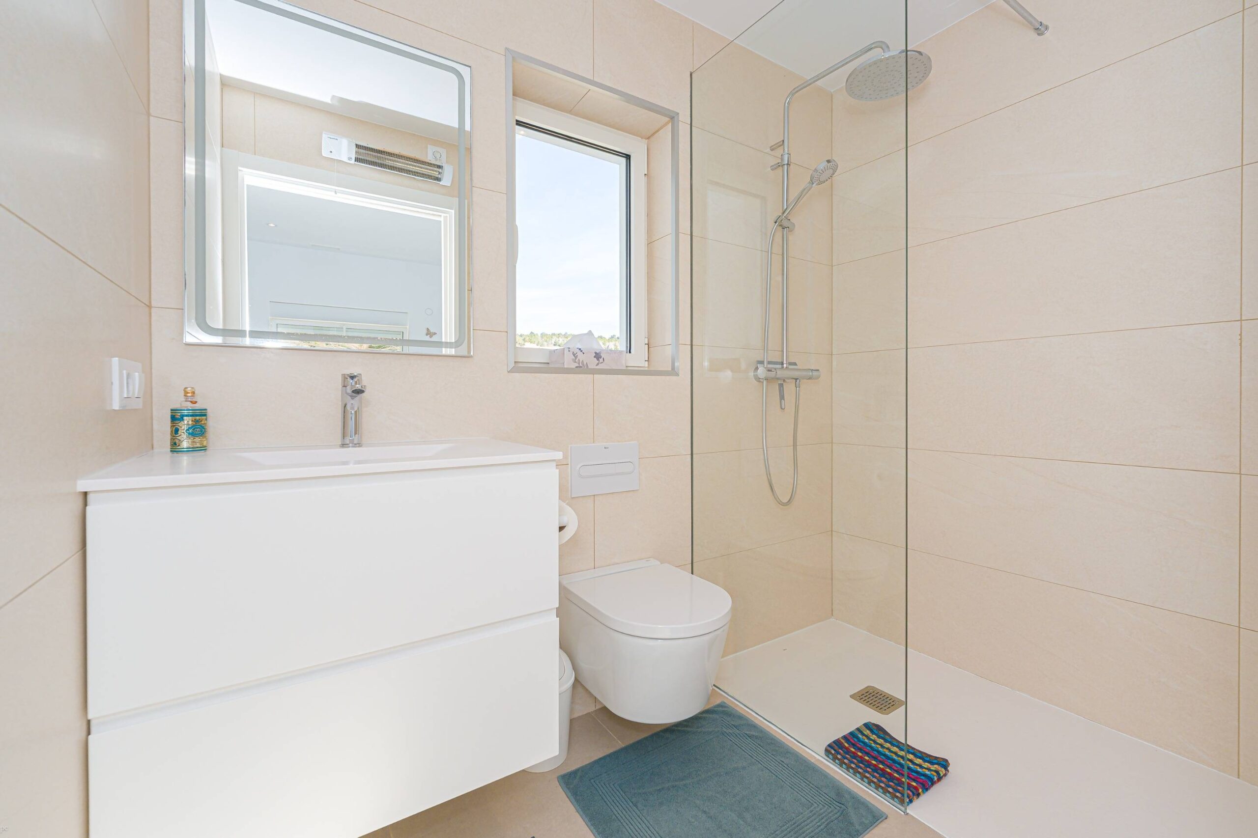 Villa Zeus. Villa moderna en venta en Calpe con vistas al mar.