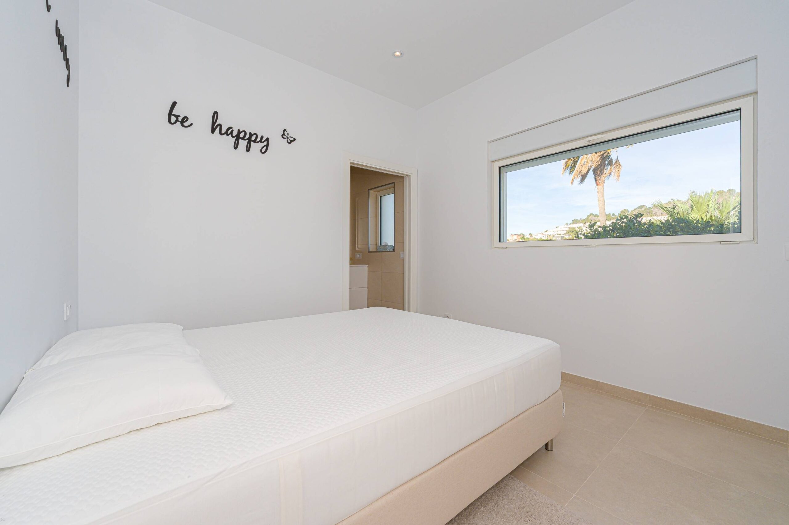 Villa Zeus. Villa moderna en venta en Calpe con vistas al mar.