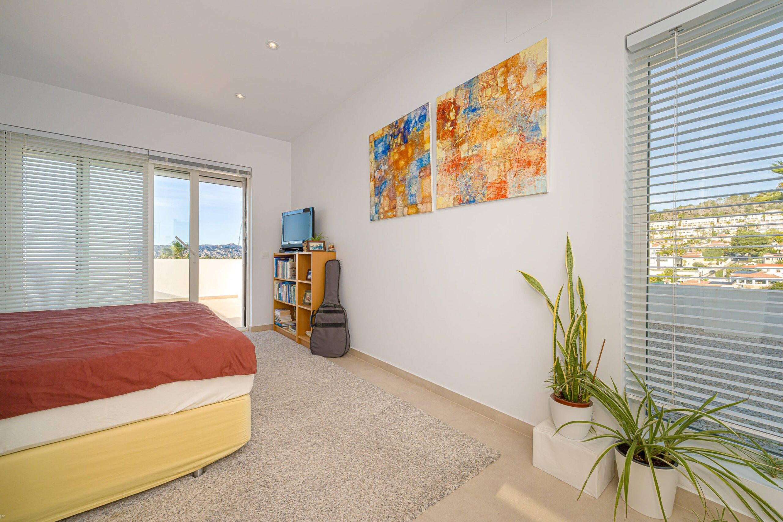 Villa Zeus. Villa moderna en venta en Calpe con vistas al mar.