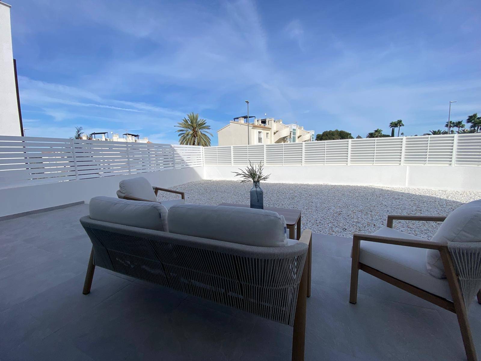Villa en venta en Denia con piscina comunitaria