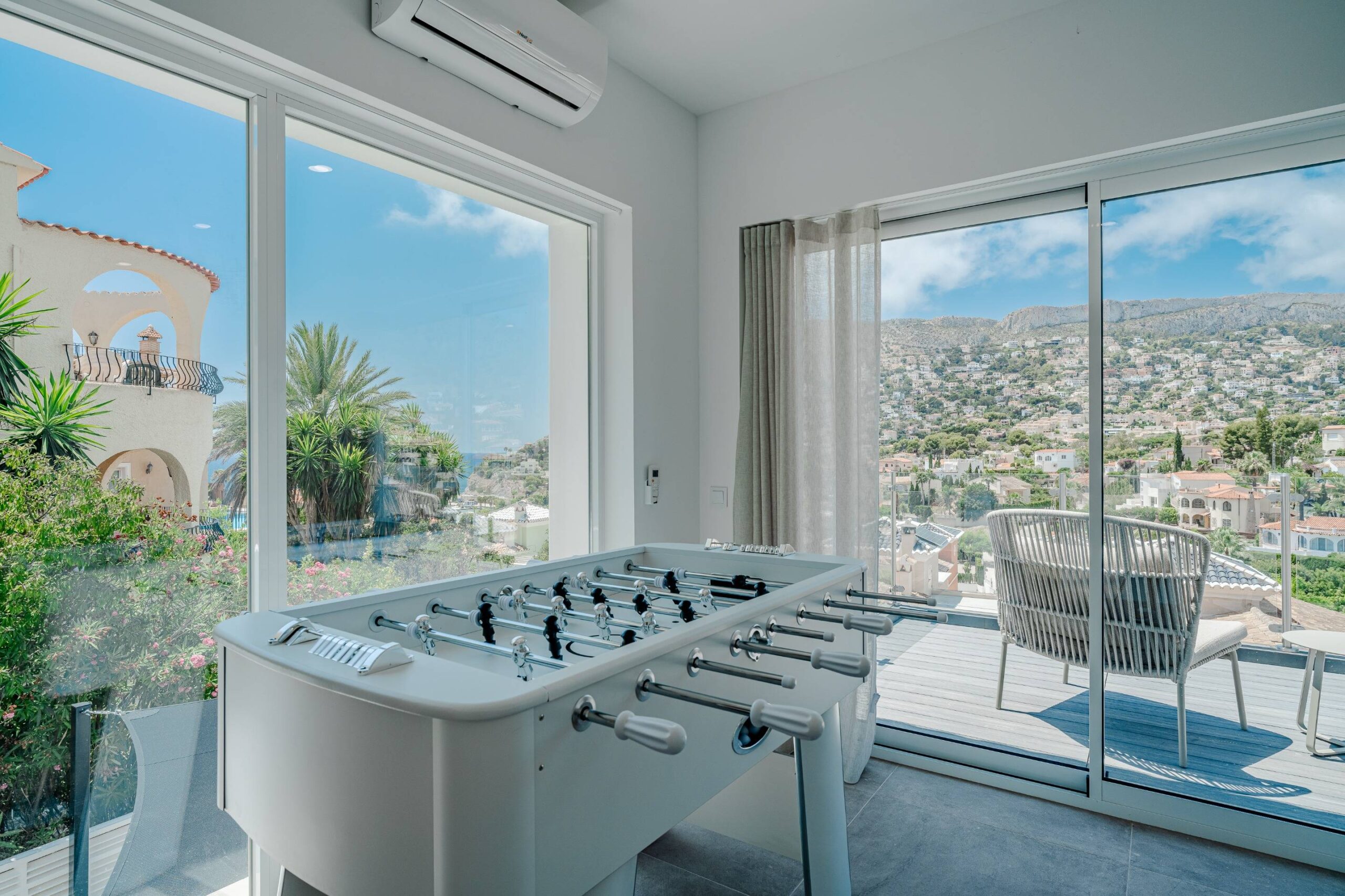 Villa a la venta con vistas al mar y a la montaña en Calpe