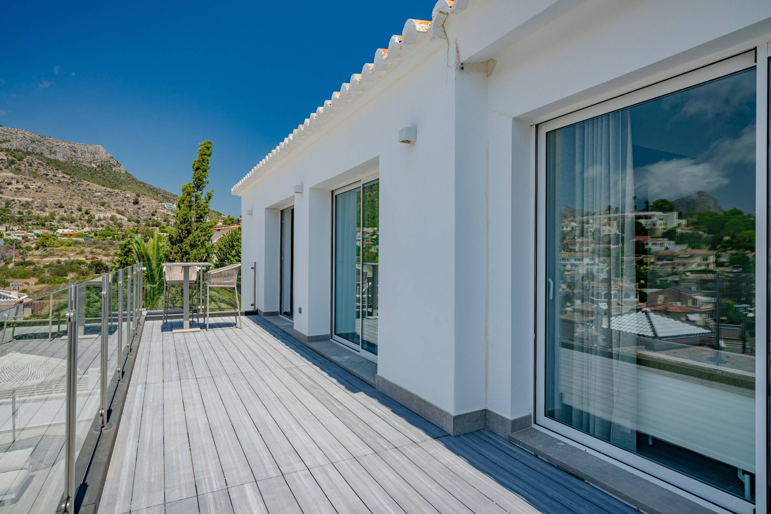 Villa a la venta con vistas al mar y a la montaña en Calpe