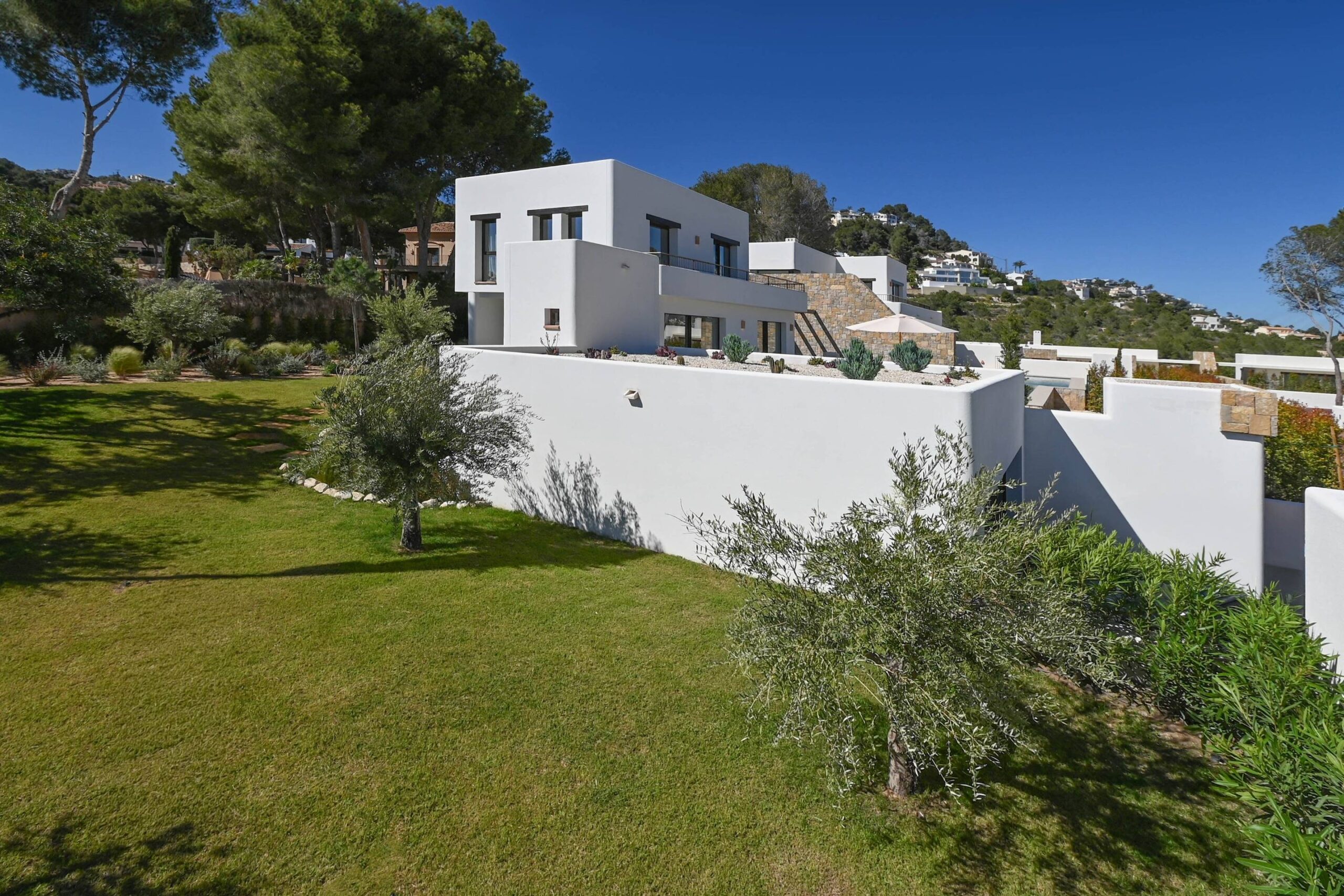 Fantástica villa de nueva construcción a la venta en Moraira