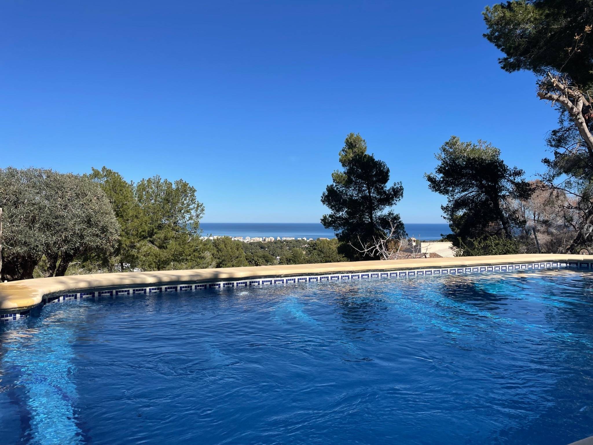 Villa Tetuana. Villa con vistas al mar en venta en Jávea